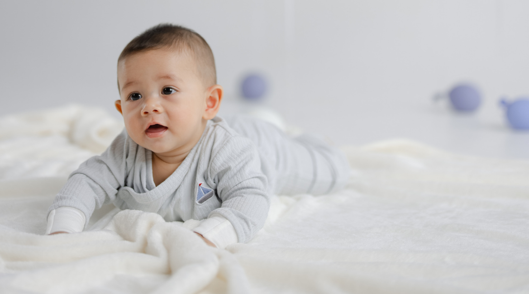 10 Ide Kado Bayi Laki-Laki yang Praktis dan Awet